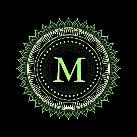 Meet your Posher, Melissa - Picture 1 of 1